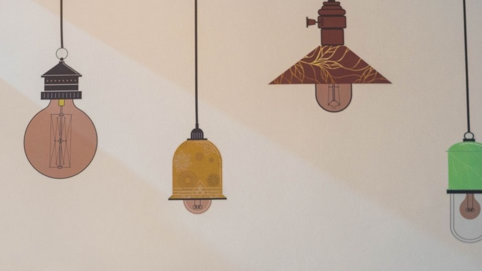 (An image showcasing wall graphics of bulbs to make it look visually impactful)