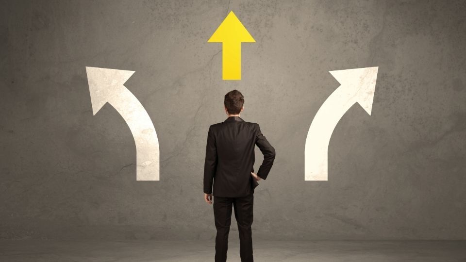 (In the image a standard wall projection sign can be seen)